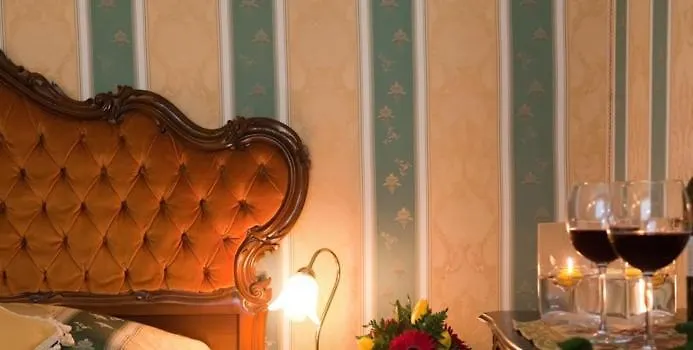 *** בית הארחה ונציה Locanda Antico Fiore איטליה