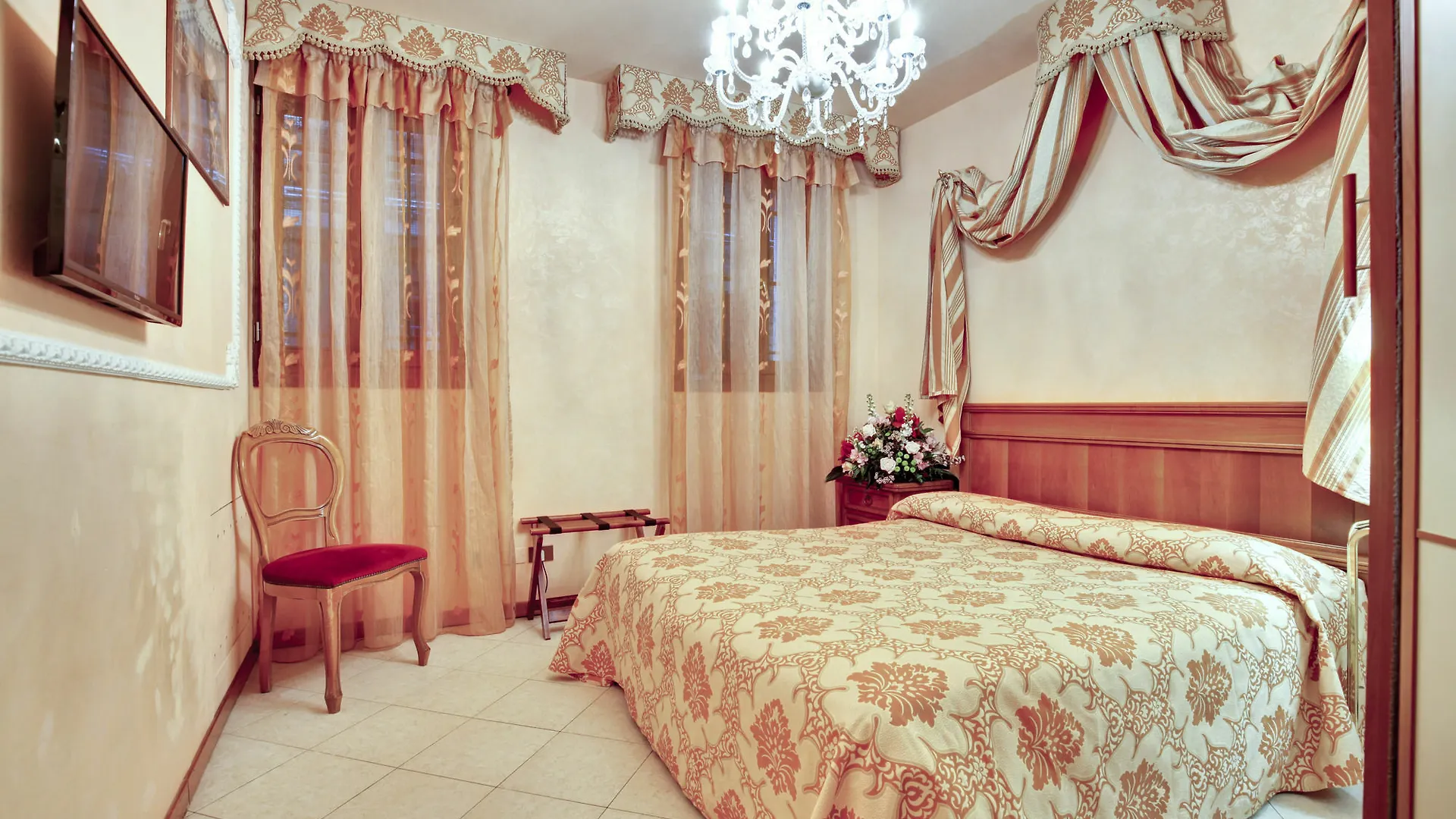 Locanda Antico Fiore Veneza 3*,